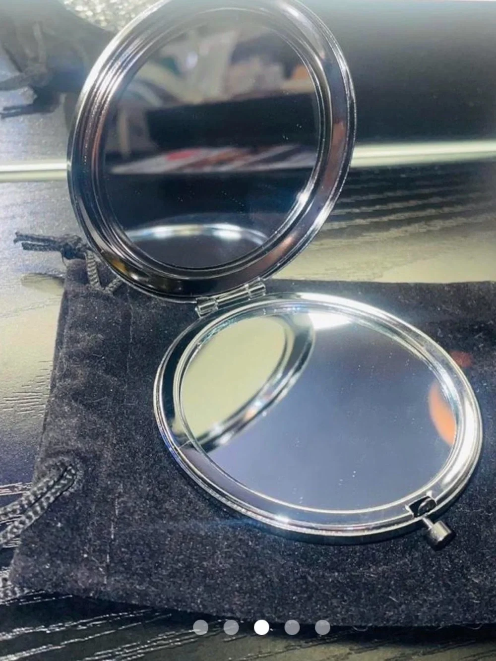 N/A round compact
